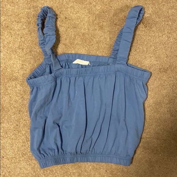 Cropped Tank Tops - Picture 3 of 4